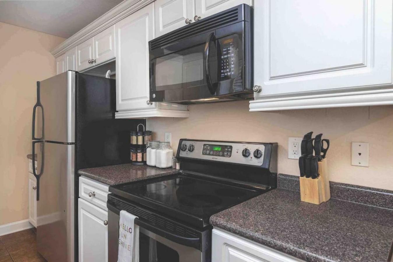 Convenient To Campus And The Square Holiday home