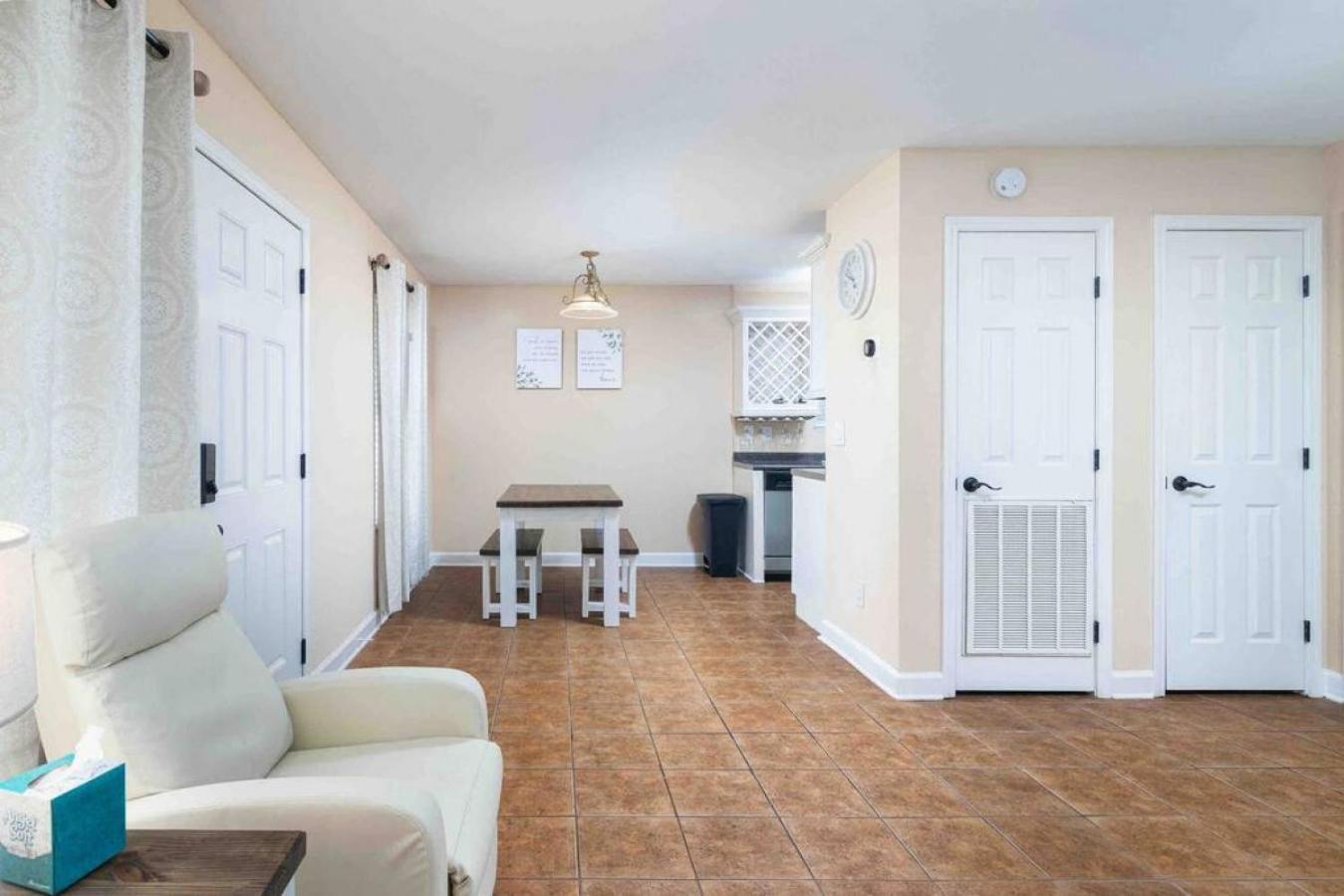 Holiday home Convenient To Campus And The Square *